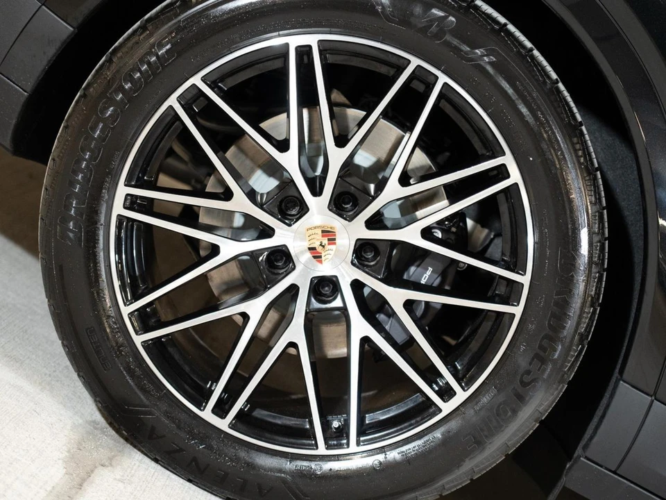 2026 Porsche 9Y0/9Y3 Cayenne Coupe - Image 11 of 29