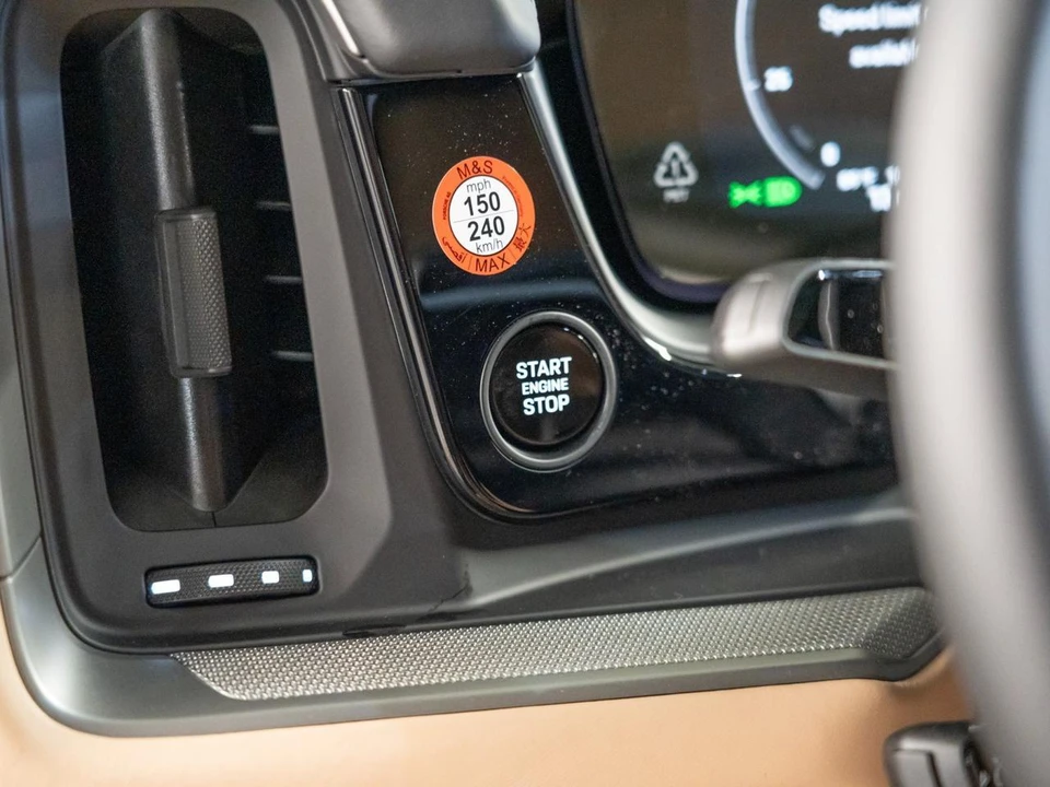 2026 Porsche 9Y0/9Y3 Cayenne Coupe - Image 24 of 29