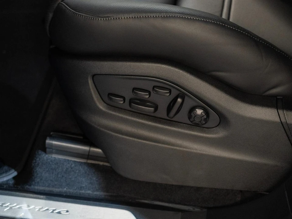 2026 Porsche 9Y0/9Y3 Cayenne Coupe - Image 13 of 28