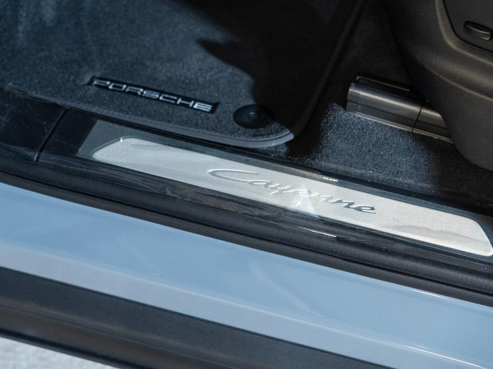 2026 Porsche 9Y0/9Y3 Cayenne Coupe - Image 12 of 28