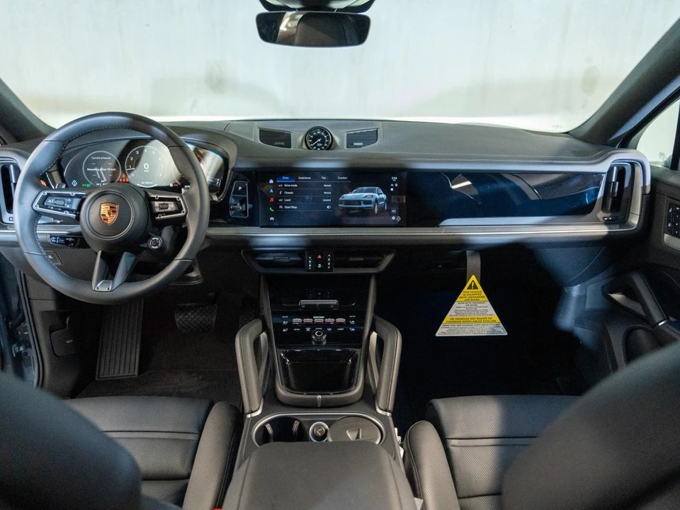 2026 Porsche 9Y0/9Y3 Cayenne Coupe - Image 26 of 28