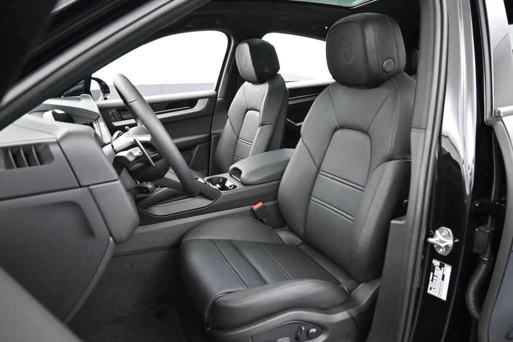 2026 Porsche 9Y0/9Y3 Cayenne Coupe - Image 5 of 5