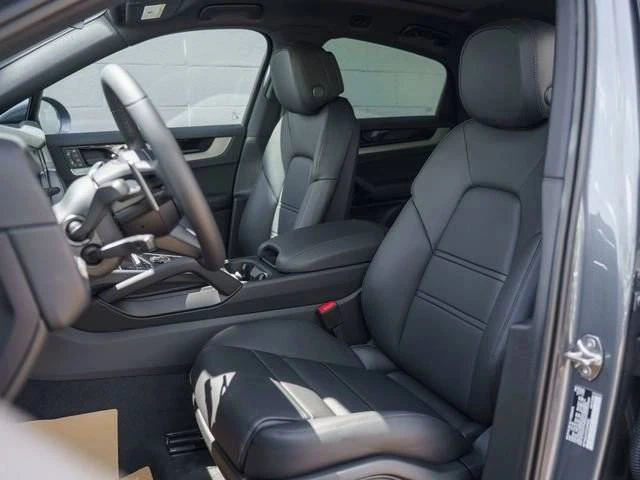 2026 Porsche 9Y0/9Y3 Cayenne Coupe - Image 4 of 5