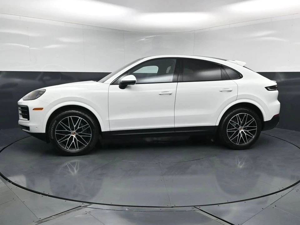 2026 Porsche 9Y0/9Y3 Cayenne Coupe - Image 2 of 5