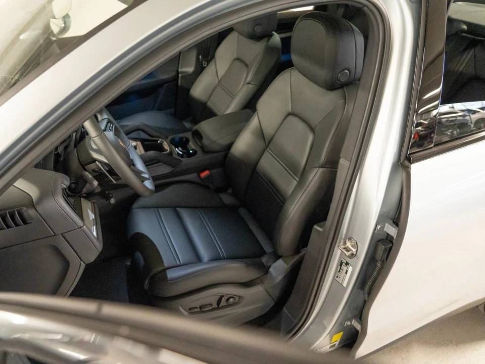 2026 Porsche 9Y0/9Y3 Cayenne Coupe - Image 5 of 28