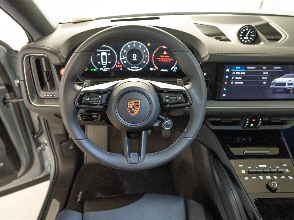 2026 Porsche 9Y0/9Y3 Cayenne Coupe - Image 27 of 28