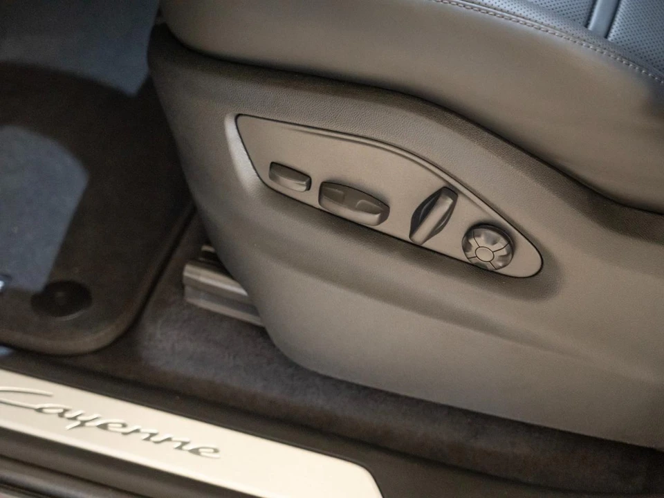 2026 Porsche 9Y0/9Y3 Cayenne Coupe - Image 12 of 28