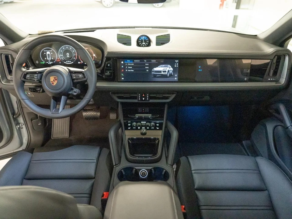 2026 Porsche 9Y0/9Y3 Cayenne Coupe - Image 25 of 28