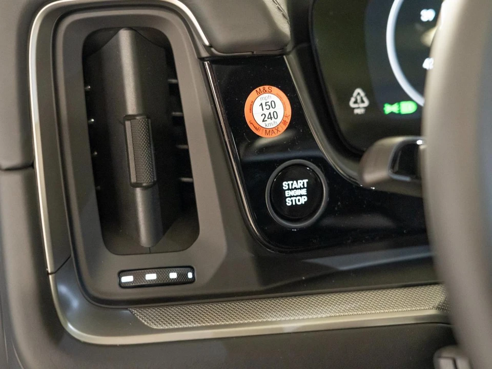 2026 Porsche 9Y0/9Y3 Cayenne Coupe - Image 23 of 28