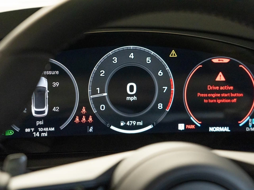 2026 Porsche 9Y0/9Y3 Cayenne Coupe - Image 18 of 28