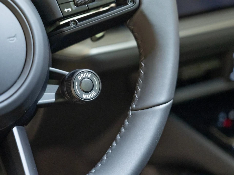2026 Porsche 9Y0/9Y3 Cayenne Coupe - Image 22 of 28