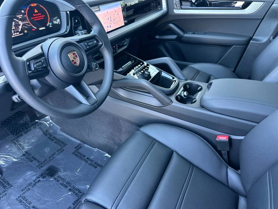 2026 Porsche 9Y0/9Y3 Cayenne Coupe - Image 4 of 4