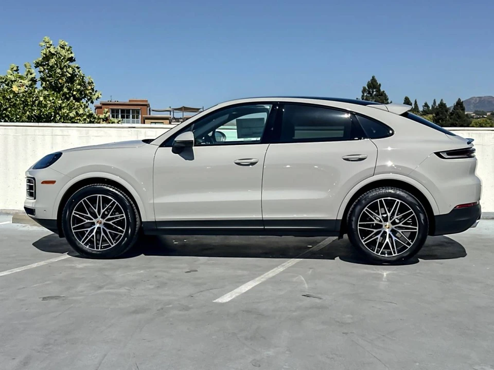 2026 Porsche 9Y0/9Y3 Cayenne Coupe - Image 2 of 4