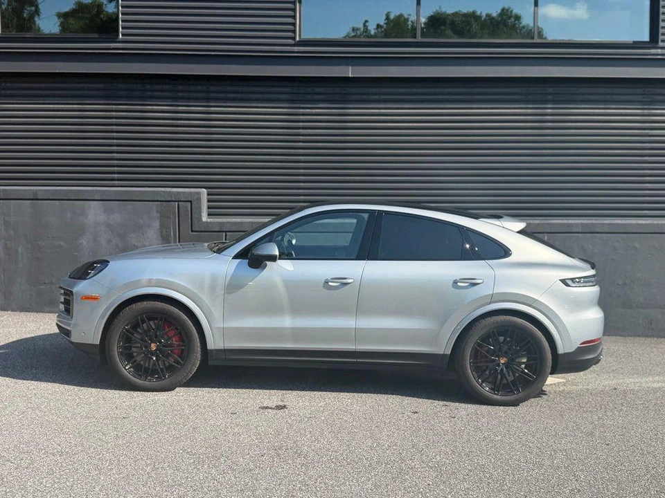 2026 Porsche 9Y0/9Y3 Cayenne Coupe - Image 7 of 25
