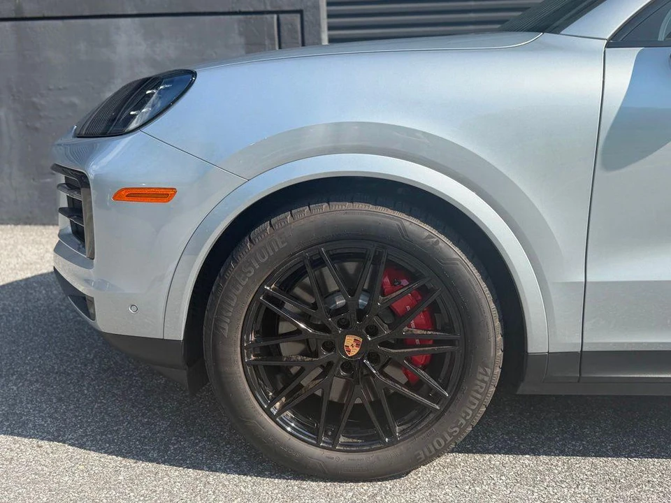 2026 Porsche 9Y0/9Y3 Cayenne Coupe - Image 13 of 25