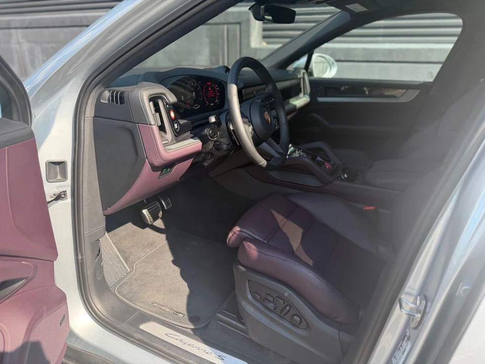 2026 Porsche 9Y0/9Y3 Cayenne Coupe - Image 14 of 25