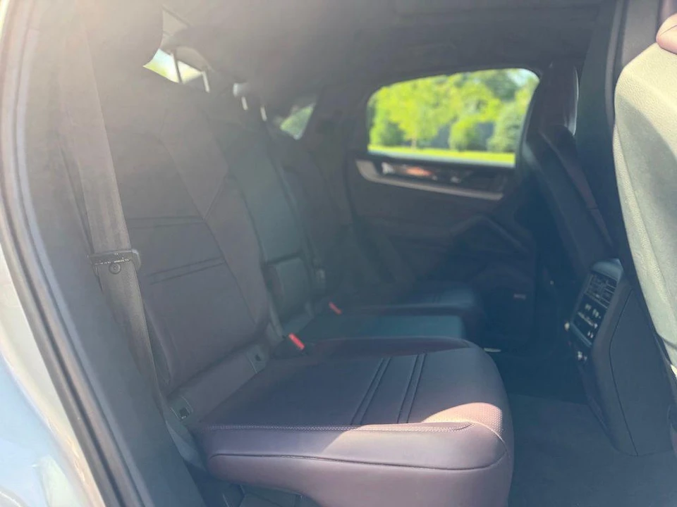 2026 Porsche 9Y0/9Y3 Cayenne Coupe - Image 19 of 25