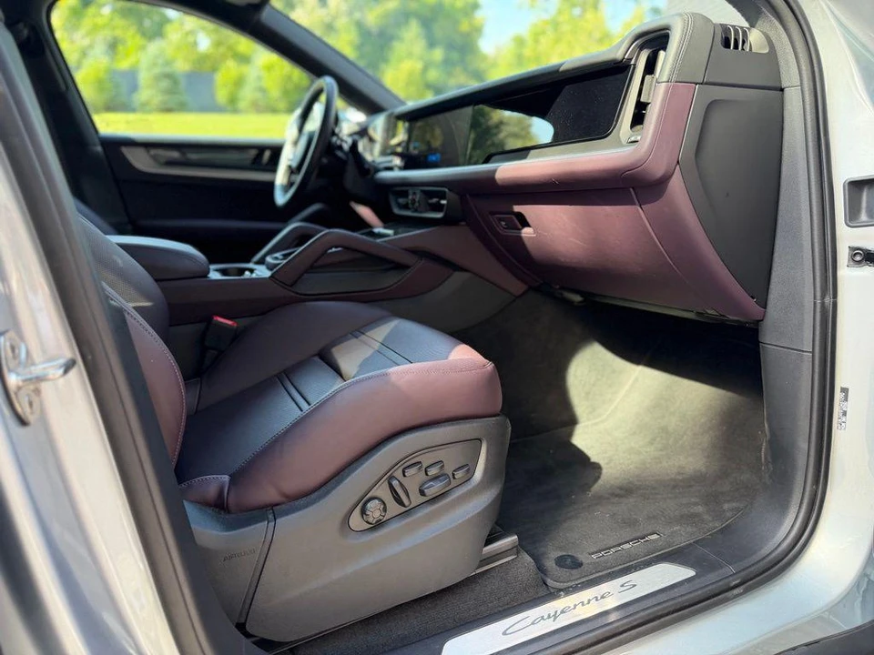 2026 Porsche 9Y0/9Y3 Cayenne Coupe - Image 20 of 25