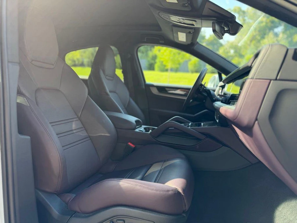 2026 Porsche 9Y0/9Y3 Cayenne Coupe - Image 21 of 25