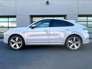 2026 Porsche 9Y0/9Y3 Cayenne Coupe - Image 13 of 31