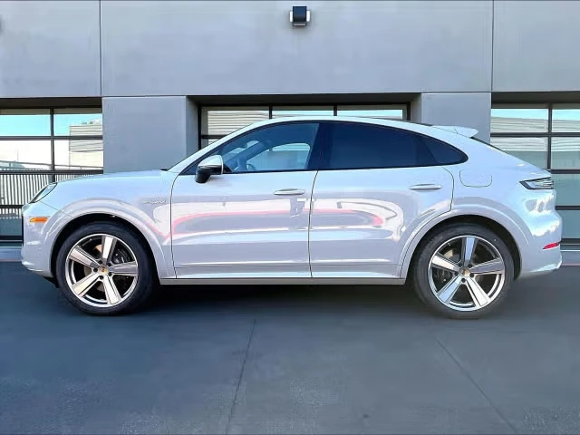 2026 Porsche 9Y0/9Y3 Cayenne Coupe - Image 10 of 31