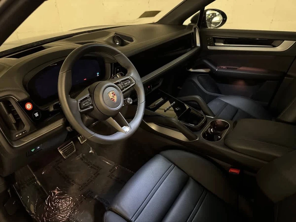 2026 Porsche 9Y0/9Y3 Cayenne Coupe - Image 4 of 5