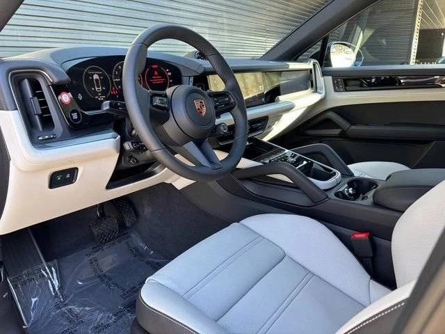 2026 Porsche 9Y0/9Y3 Cayenne Coupe - Image 4 of 4