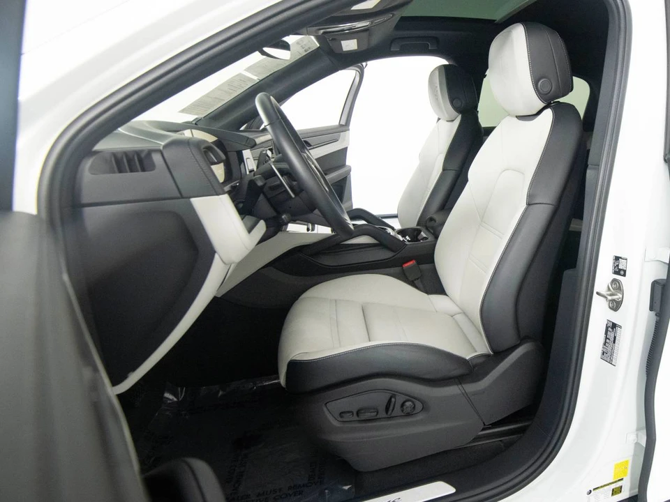 2026 Porsche 9Y0/9Y3 Cayenne Coupe - Image 5 of 5