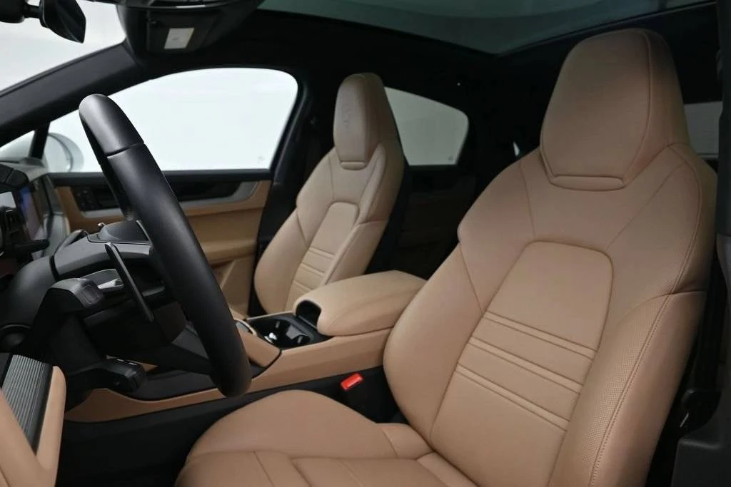 2026 Porsche 9Y0/9Y3 Cayenne Coupe - Image 5 of 5