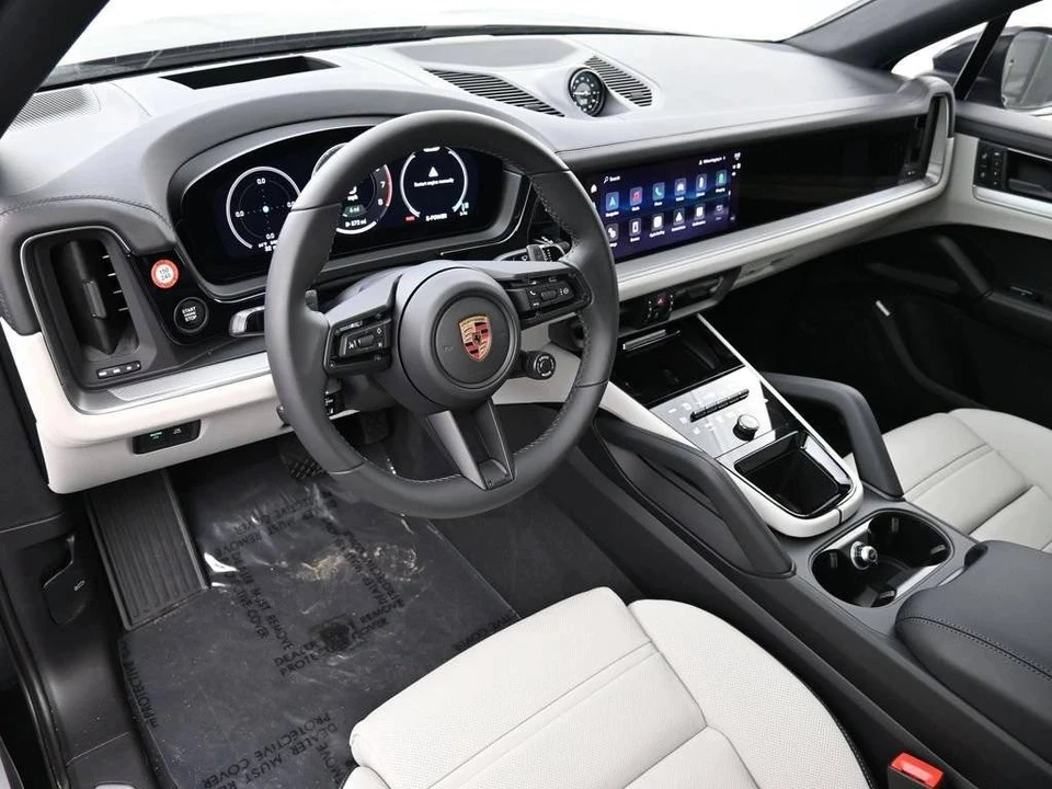 2026 Porsche 9Y0/9Y3 Cayenne Coupe - Image 4 of 4