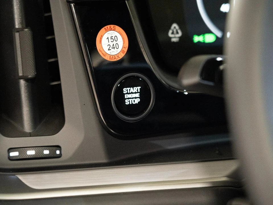 2026 Porsche 9Y0/9Y3 Cayenne Coupe - Image 23 of 28