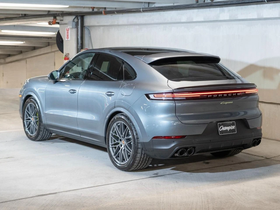 2026 Porsche 9Y0/9Y3 Cayenne Coupe - Image 3 of 28