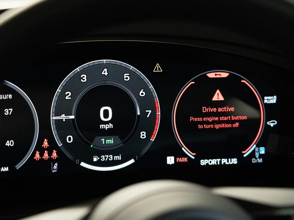 2026 Porsche 9Y0/9Y3 Cayenne Coupe - Image 18 of 28