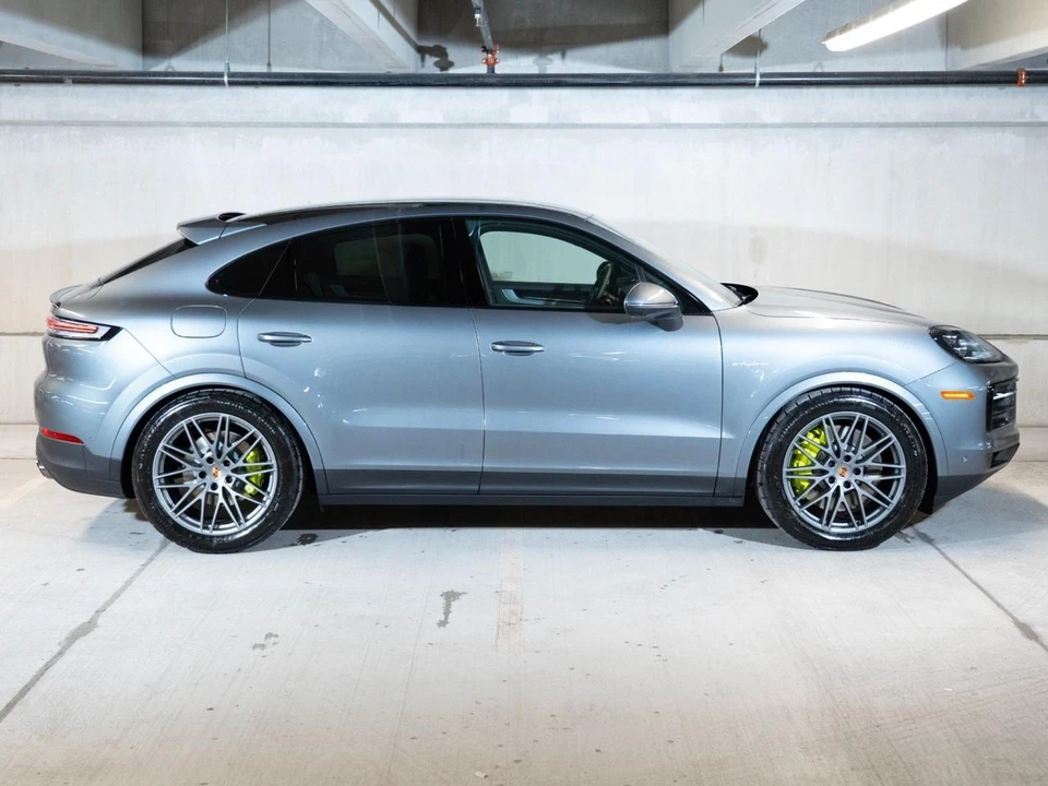 2026 Porsche 9Y0/9Y3 Cayenne Coupe - Image 8 of 28