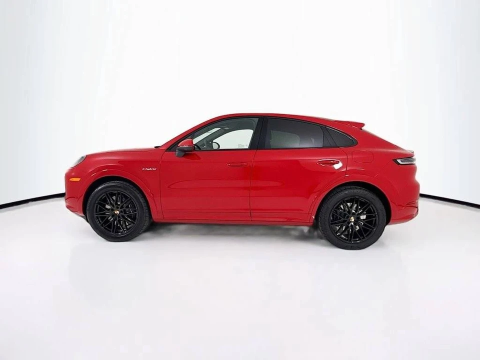 2026 Porsche 9Y0/9Y3 Cayenne Coupe - Image 2 of 4