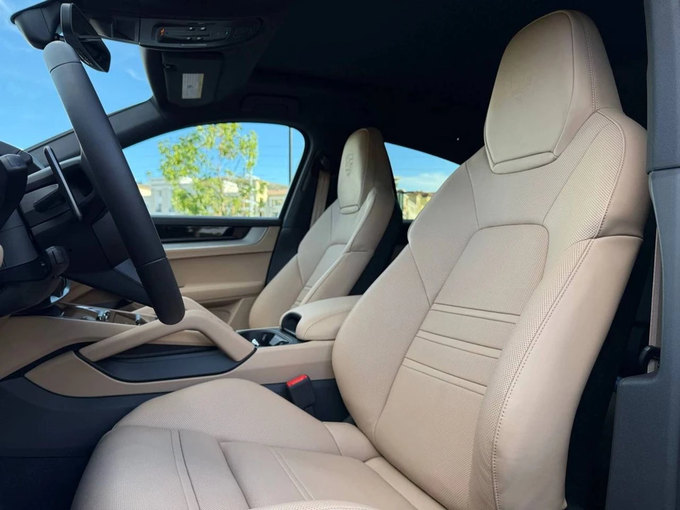 2026 Porsche 9Y0/9Y3 Cayenne - Image 5 of 5