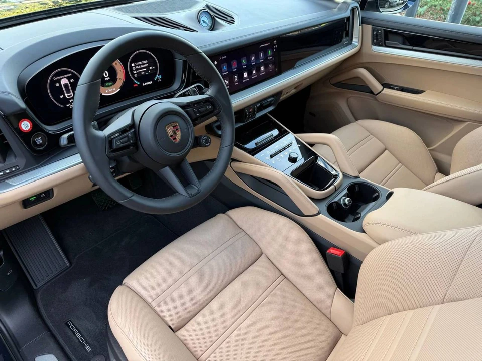 2026 Porsche 9Y0/9Y3 Cayenne - Image 4 of 5