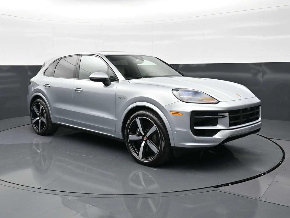2026 Porsche 9Y0/9Y3 Cayenne - Image 31 of 31