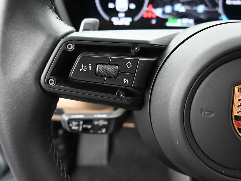 2026 Porsche 9Y0/9Y3 Cayenne - Image 11 of 31