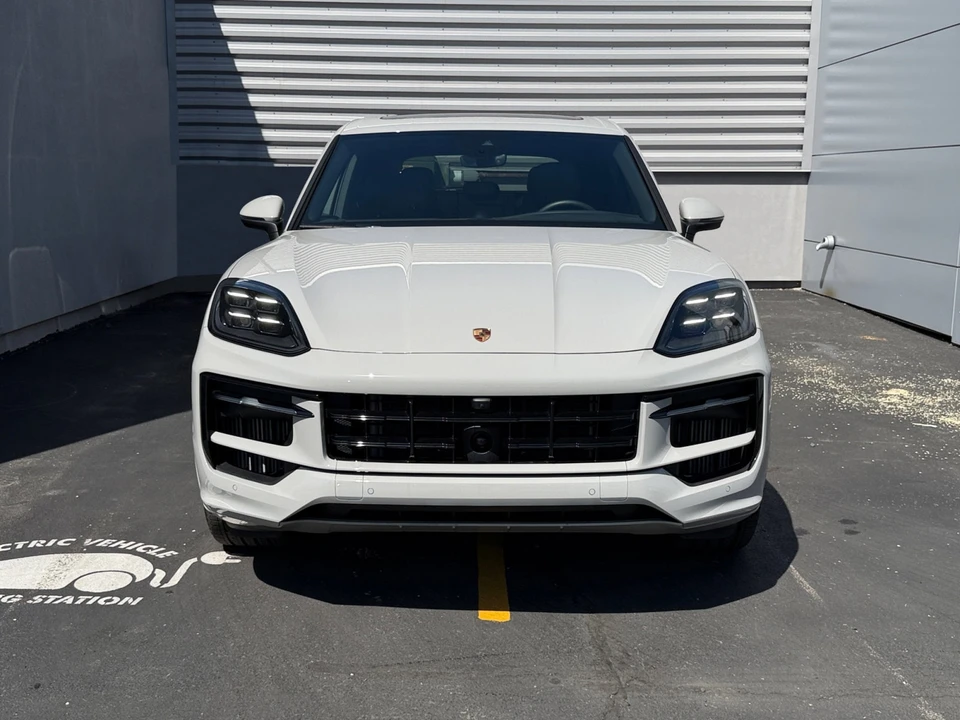 2026 Porsche 9Y0/9Y3 Cayenne S - Image 6 of 31