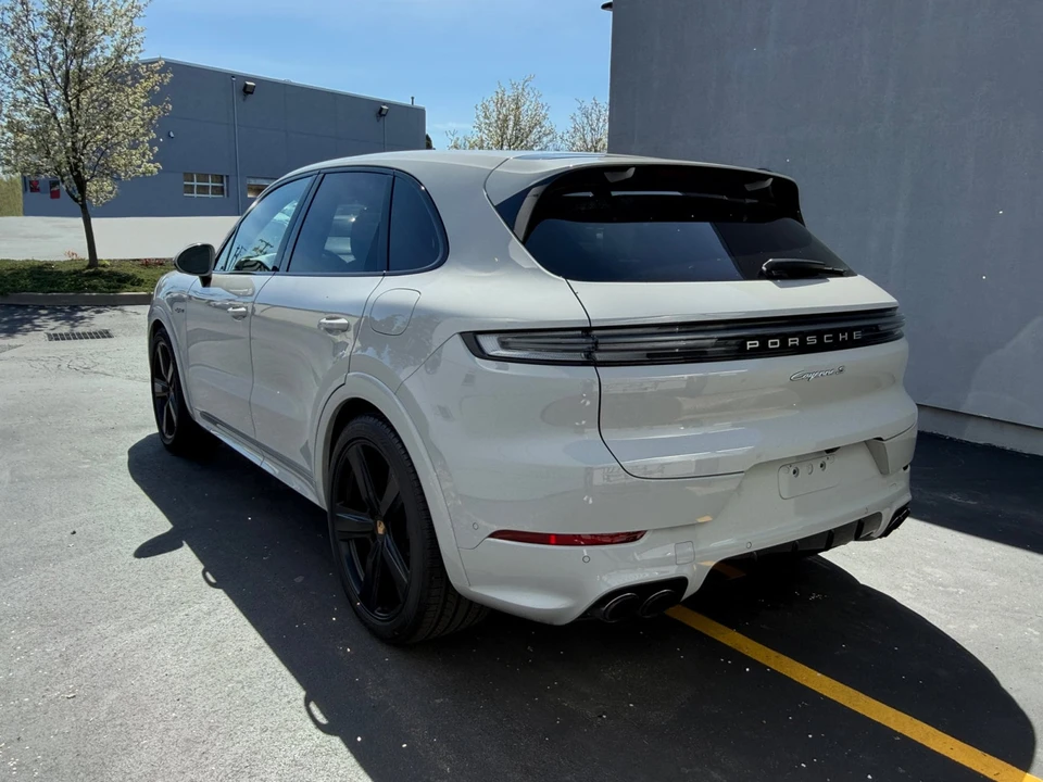 2026 Porsche 9Y0/9Y3 Cayenne S - Image 3 of 31