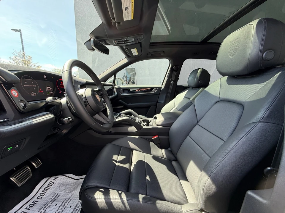 2026 Porsche 9Y0/9Y3 Cayenne S - Image 5 of 31