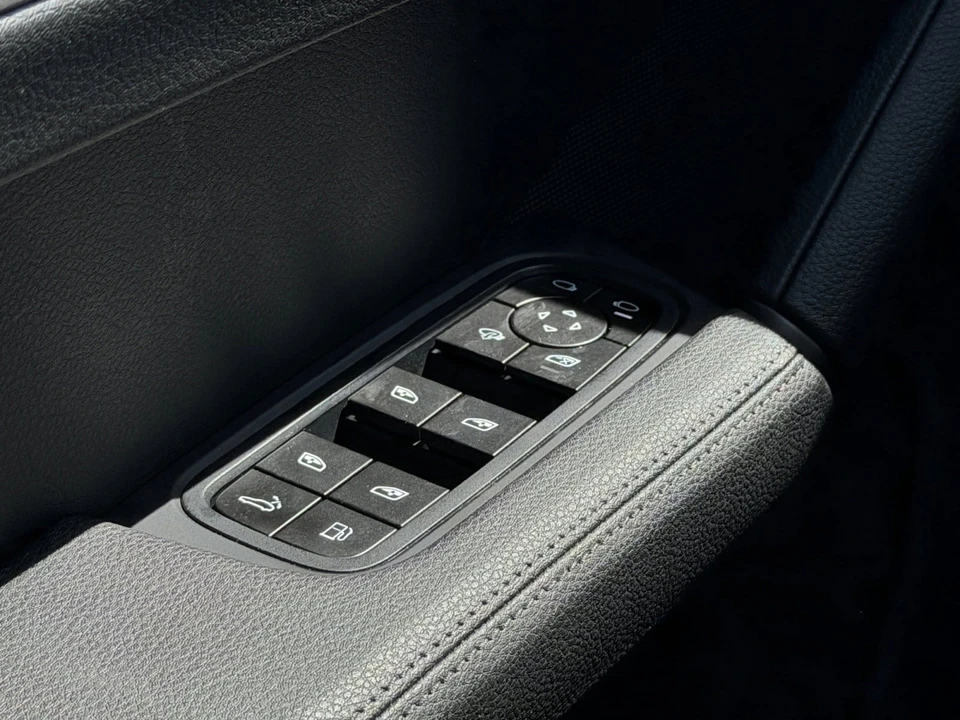 2026 Porsche 9Y0/9Y3 Cayenne S - Image 16 of 31
