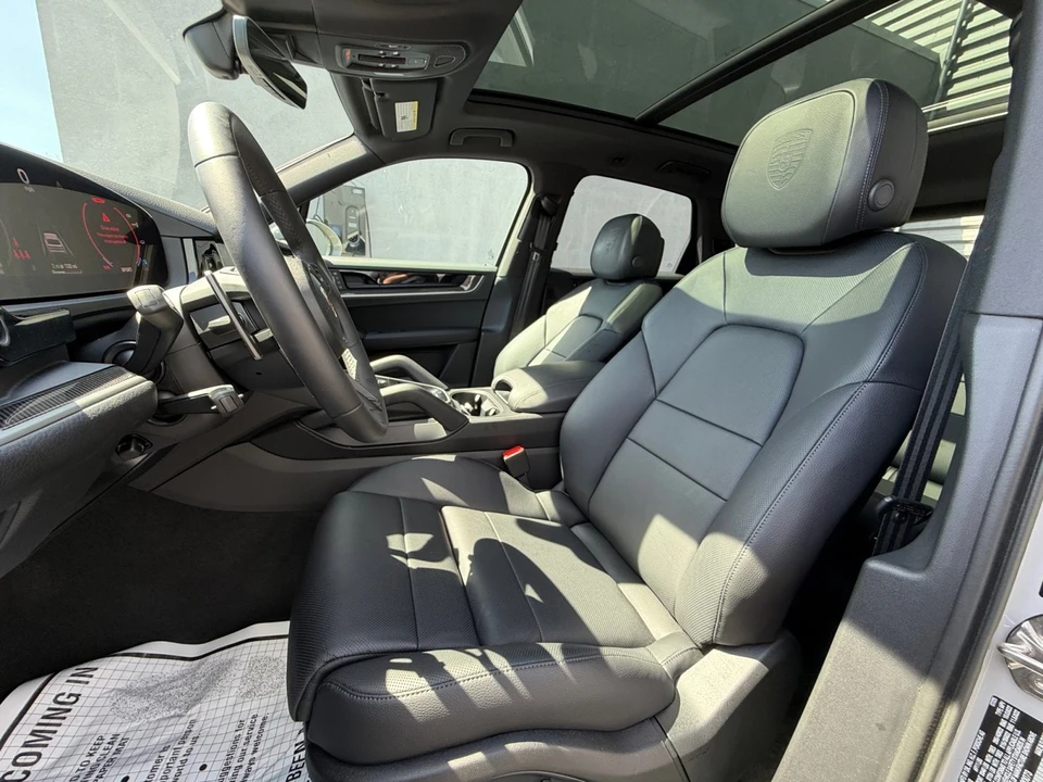 2026 Porsche 9Y0/9Y3 Cayenne S - Image 17 of 31