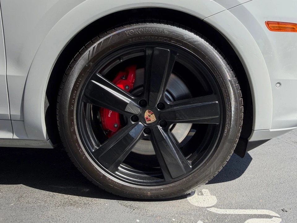 2026 Porsche 9Y0/9Y3 Cayenne S - Image 8 of 31