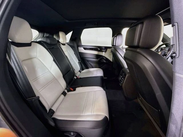 2026 Porsche 9Y0/9Y3 Cayenne - Image 19 of 20