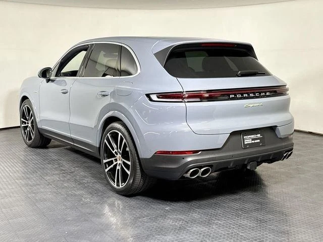 2026 Porsche 9Y0/9Y3 Cayenne - Image 3 of 20