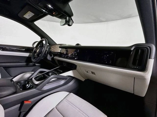 2026 Porsche 9Y0/9Y3 Cayenne - Image 17 of 20