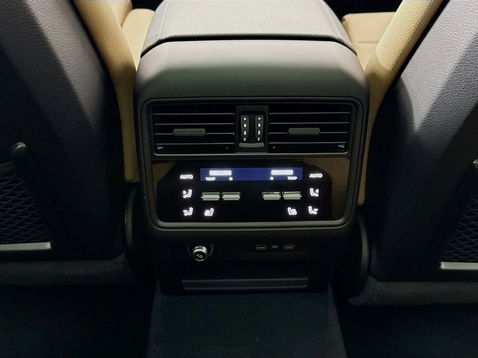 2026 Porsche 9Y0/9Y3 Cayenne - Image 27 of 31