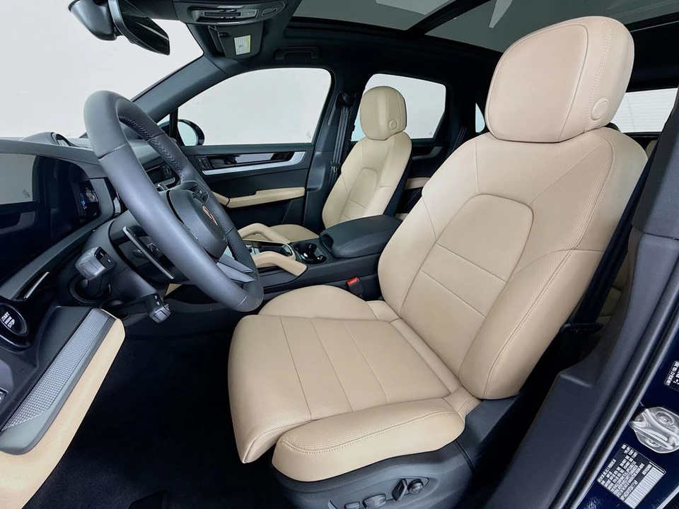 2026 Porsche 9Y0/9Y3 Cayenne - Image 5 of 31
